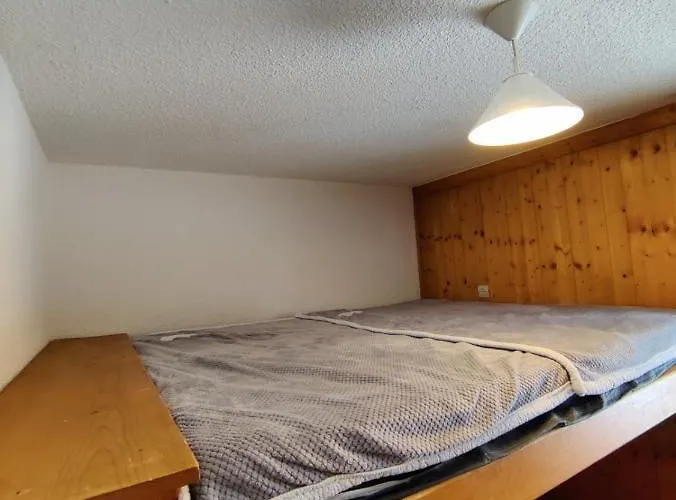 Ski-in Ski-out 52 * فال تورُن